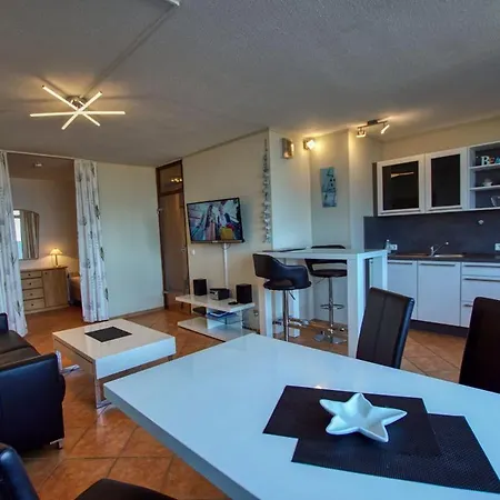 - Haus B, App 0b0310 Apartment *